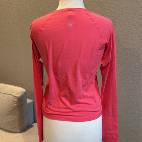 Lululemon Swiftly Tech Long Sleeve Waist Length-Size 10 - Picture 3 of 4